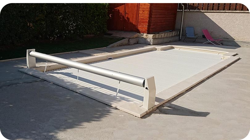 Volet piscine dimensions 9mx4.5m